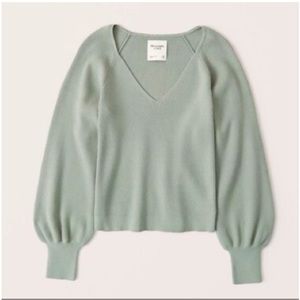 Abercrombie & Fitch (A&F) Sweater